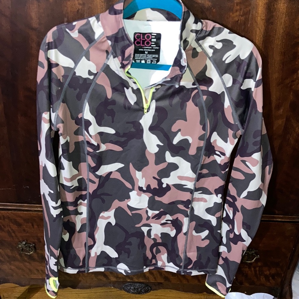 Women’s pull over camp shirt